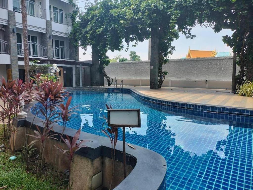 Phuket Ecozy Hotel Patong Екстериор снимка