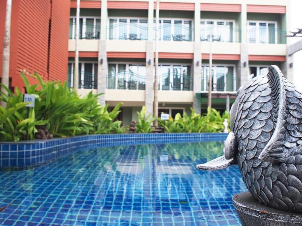 Phuket Ecozy Hotel Patong Екстериор снимка