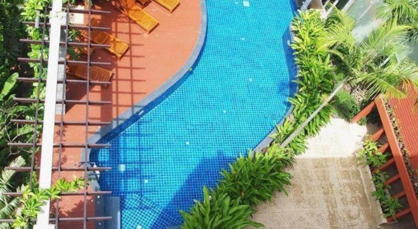 Phuket Ecozy Hotel Patong Екстериор снимка